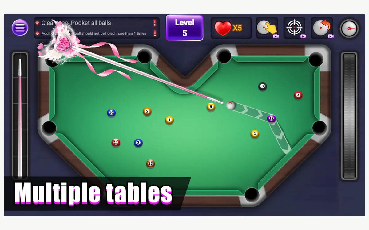 Super Billiards Real 8 Ball screenshot: a green pool table seen from above with a cue lined up
